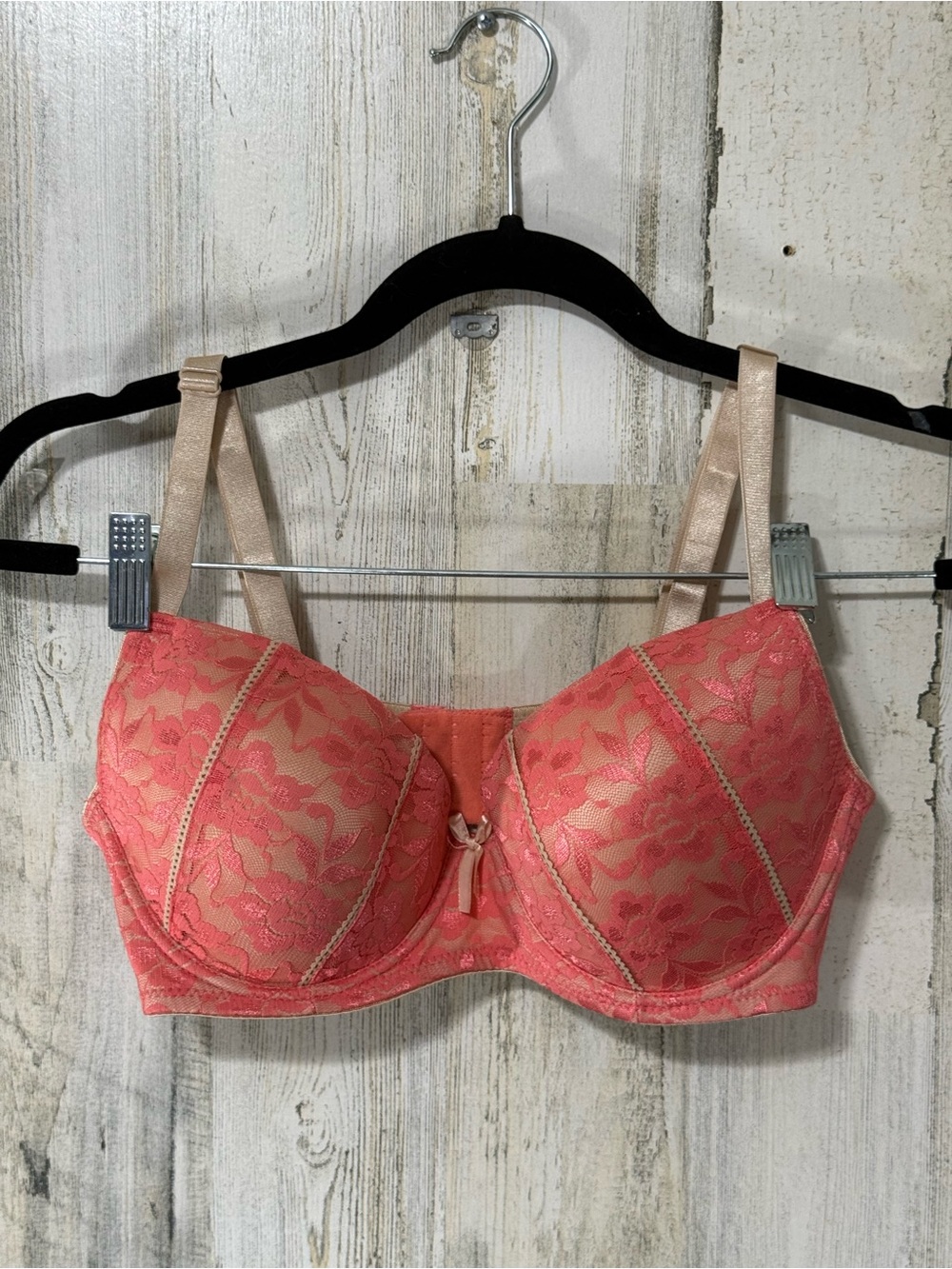 Paramour Lace Underwire Bra with Nude Straps Peach Coral Color